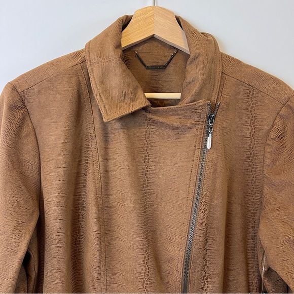 NWT Chico's Faux Suede Motorcycle Jacket Collared Brown Zip Up Size 3 16/18 - Picture 2 of 11